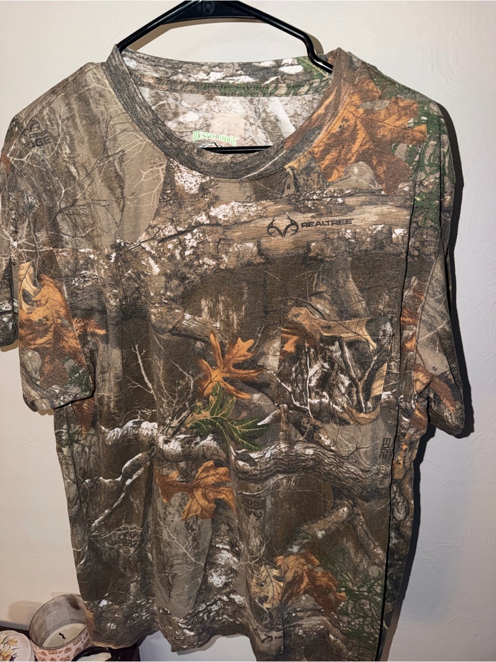 Realtree Men’s Short Sleeve Camo Tee — Brown, Green & Tan